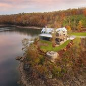 The Barn at Smith Lake